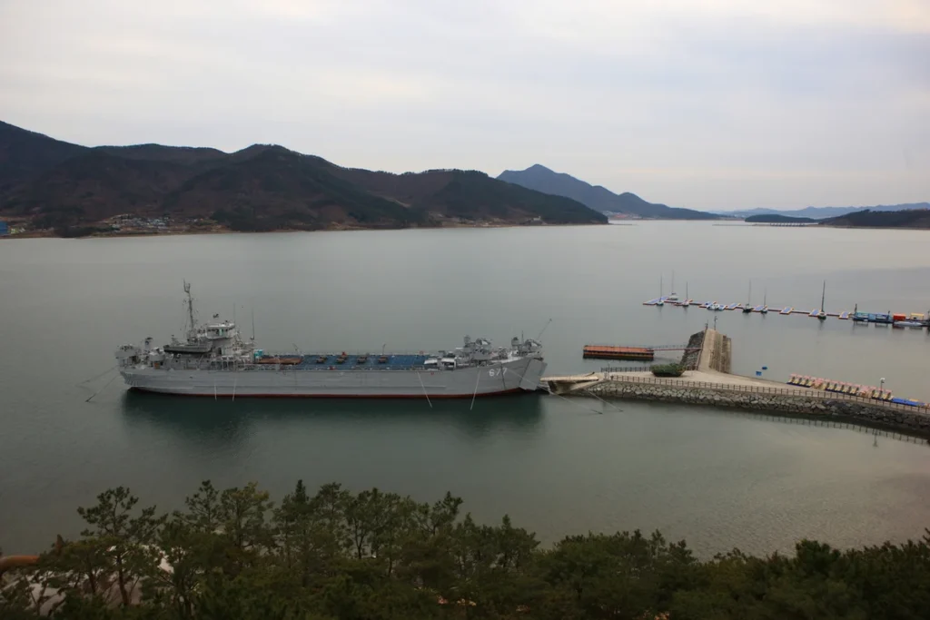 경남 야경 (출처 : 한국관광공사)