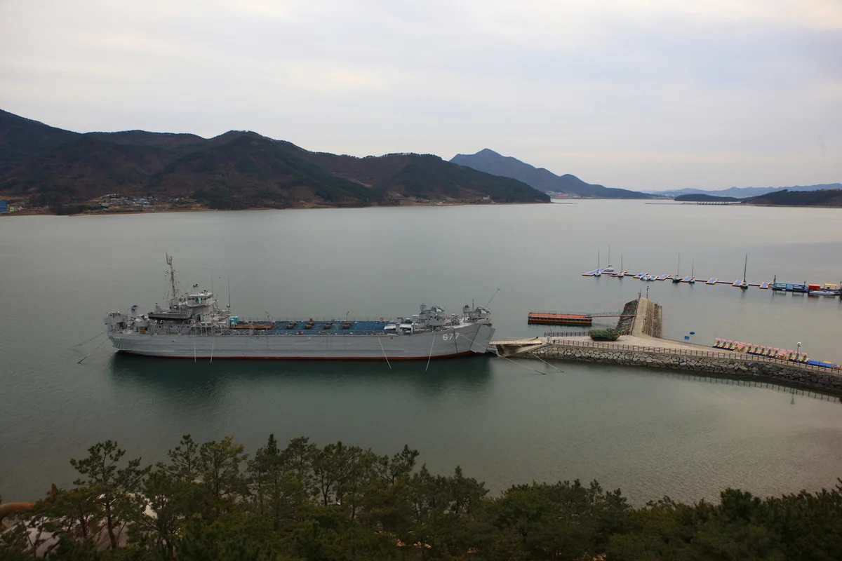 경남 야경 (출처 : 한국관광공사)