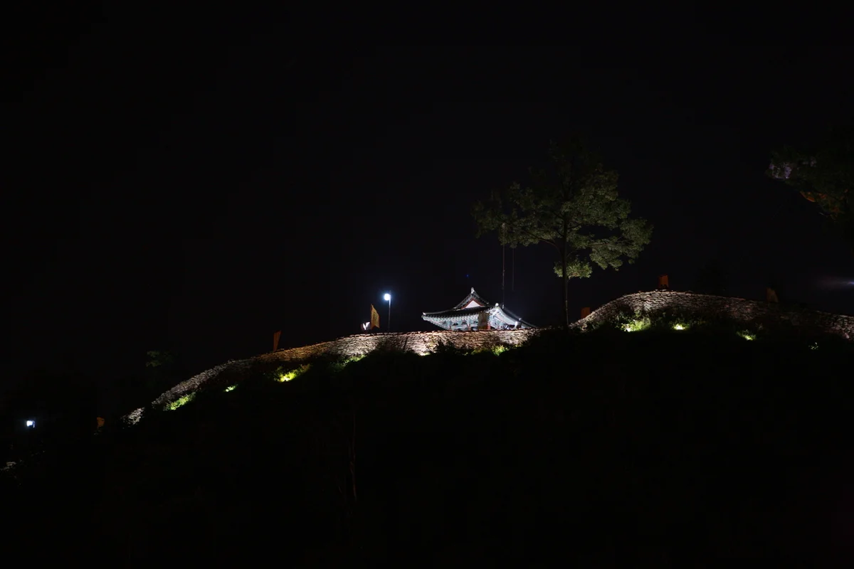 공주시 여행 TOP 6 — 2026 가을 완벽 코스 1 공산성 - 공주시 여행 여행
